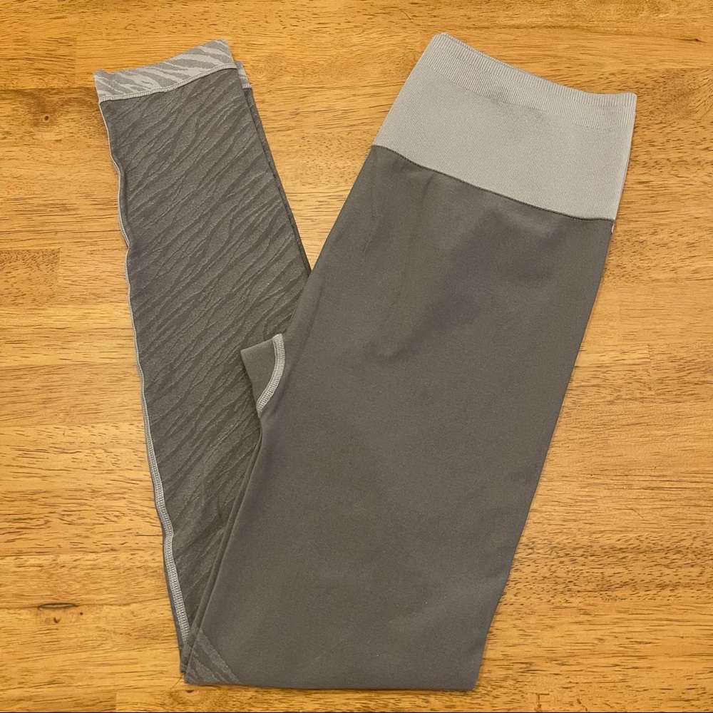 Fabletics Gray Leggings with printed bottom leg